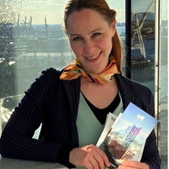 Jana Harangozóová-Fota, Erfurt
Verantwortliche für die Öffentlichkeitsarbeit

Tätigkeit / derzeitiges Arbeitsfeld:
Musiktherapeutin an der Forensischen Psychiatrie St. Georg in Leipzig
 
Berufliche Abschlüsse und Qualifikationen:
Schauspielerin
Musikwissenschaftlerin
Musiktherapeutin (DMVS e.V.)